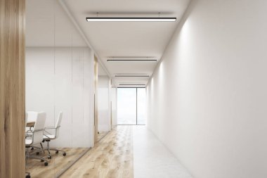 Office boş duvar ve satır toplantı odaları ile ön veiw
