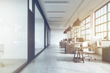 Ön bir ofis iç görünümünü büyük tavan lambaları ile ton