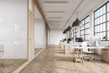 Bir ofis iç büyük tavan lambaları ile önden görünümü