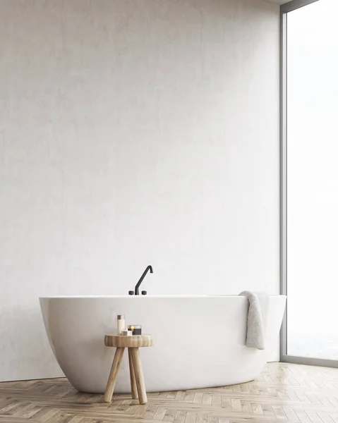 A fürdőkád szék és fekete fal oldalnézete — Stock Fotó