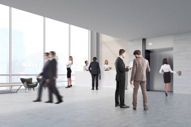 İnsanlar bir asansör salonunda