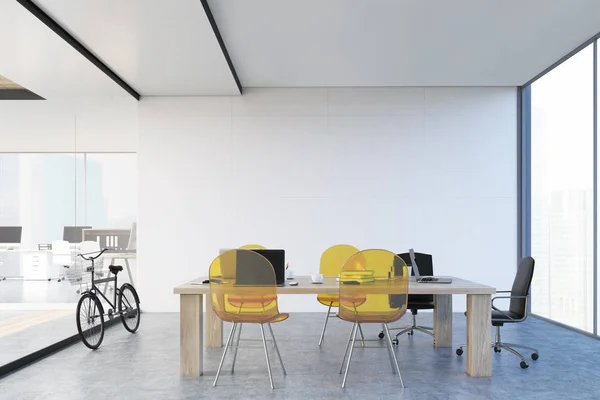 Arbeitszimmer und Großraumbüro, Fahrrad — Stockfoto