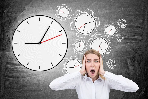 Screaming woman and clocks and gears, blackboard — Stock Photo, Image