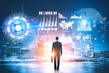 Sanal iş panelde görünen adam