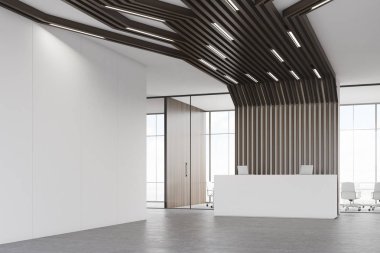 Resepsiyon Masası ve siyah borular, köşe