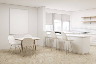 Yuvarlak masa ile beyaz mutfak köşesi