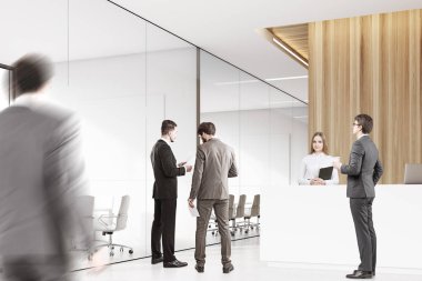 Office insanlarla köşesinde