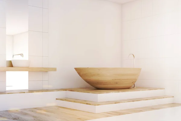 Coin salle de bain avec miroir, bois, tonique — Photo