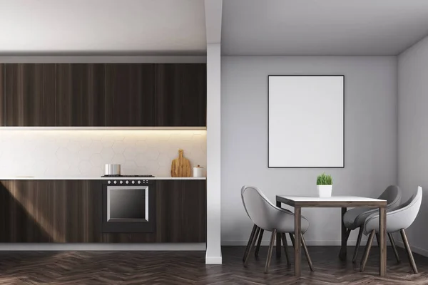 Mostradores de cocina y una mesa — Foto de stock ...