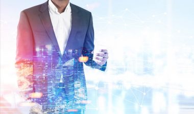 Mavi şehir Afrikalı adamın yakın çekim