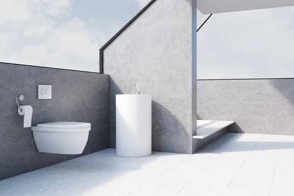 Szara łazienka z WC, beton, boczne — Zdjęcie stockowe