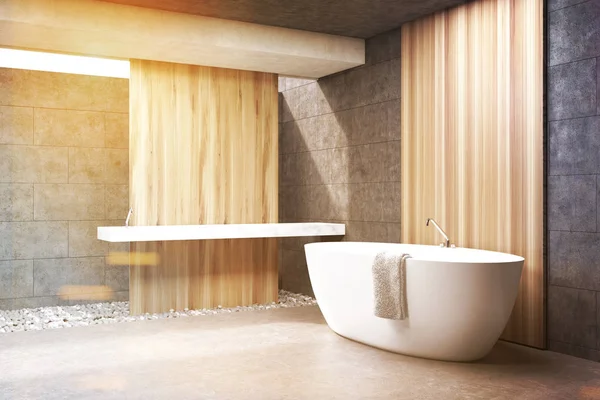 灰色的浴室，白色的浴缸，定了调子的一面， — 图库照片