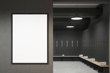 Gri soyunma odasında bir posteri ile