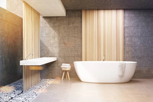 Grå badrum, vit tub, front, tonas — Stockfoto