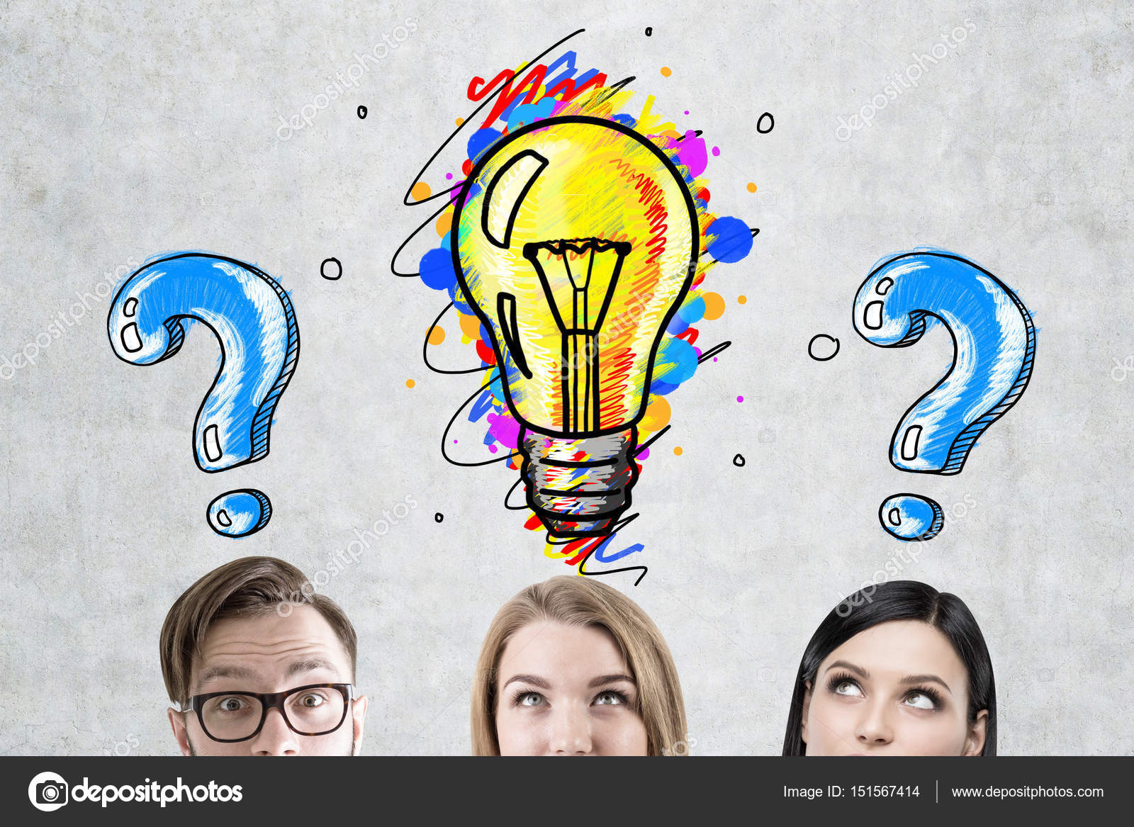 Equipo de negocios, bombilla y preguntas — Foto de stock #151567414 ©  denisismagilov, image size:1600x1167