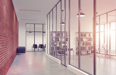 Office koridor tonda tuğla ve cam duvarlı