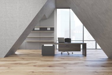 Üçgen CEO'su office