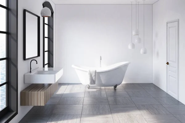 Beyaz banyo, lambalar — Stok fotoğraf