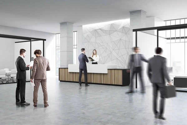 Ahşap Resepsiyon ve Toplantı Salonu, insanlar