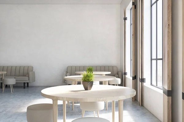Kavárna s kulatými stoly, pohovky — Stock fotografie