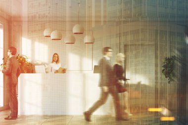 Bir kapı, insanlar çift ile beyaz Resepsiyon