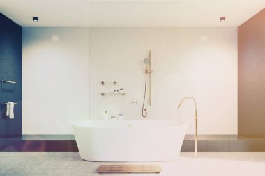 Siyah zemin ile beyaz banyo tonda