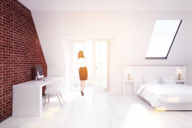 Tuğla tavan yatak odası, ev ofis, kız