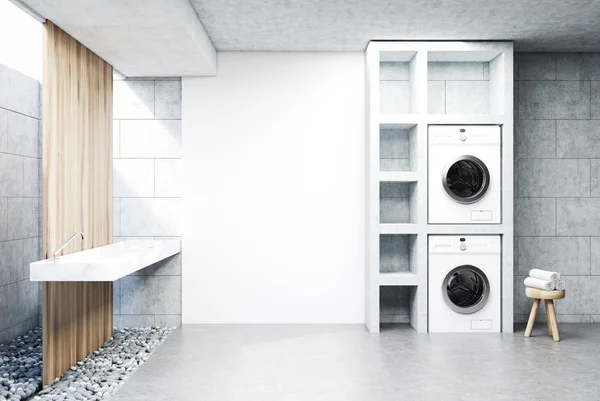 灰色のランドリー ルーム、シンク、洗濯機側 — ストック写真
