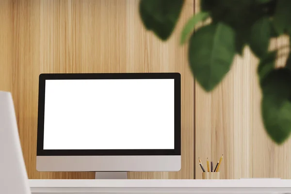 Чистый экран компьютера, деревянная стена, дерево — стоковое фото