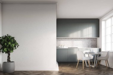 Beyaz mutfak, gri mutfak tezgahı açık