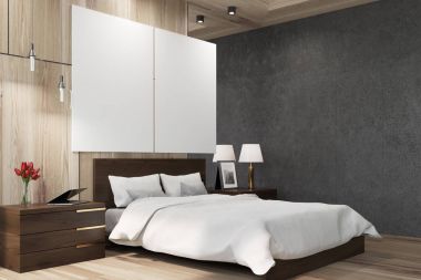 Siyah ve ahşap yatak odası, posterler, yan