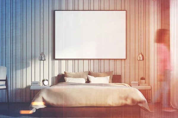Beige slaapkamer met een grote poster dicht omhoog, meisje — Stockfoto