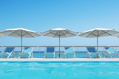 Mavi şezlong, şemsiye yakın çekim