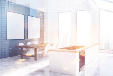 Gri mutfak iç, tonda posterler