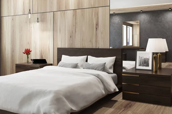 Czarny i drewniane sypialnia, lustro, po stronie — Zdjęcie stockowe