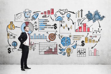 Kendine güvenen işadamı, detaylı iş düzeni