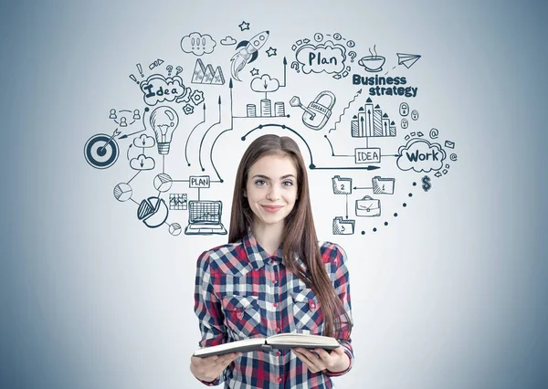 Güzel inek kız bir kitapla iş düzeni