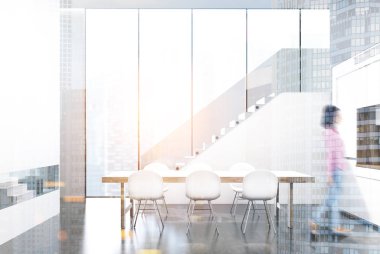 Beyaz yemek odası iç tonda