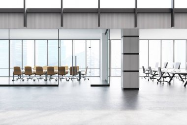 Konferans salonu ve açık alan ofis, beyaz