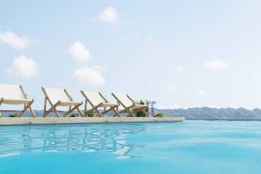 Beyaz şezlong, dağlar dizi