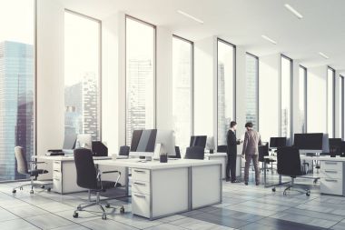 Beyaz açık yazıhane, duvar, tonda köşe