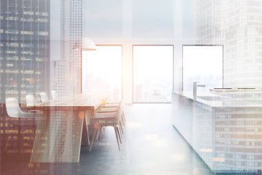 Üç windows ve tablo çift beyaz mutfak