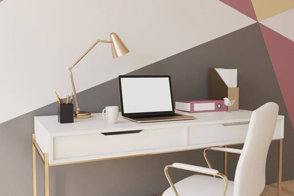 Primer plano de oficina en casa negro, rojo, amarillo y blanco —  Fotos de Stock