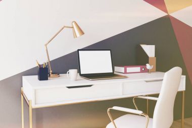 Renkli beyaz ev ofis portre tonda