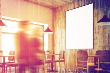 Beyaz Cafe, ahşap tavan, poster yakın insanlar