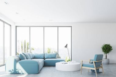 Beyaz ile mavi bir kanepe, oturma odası iç ön