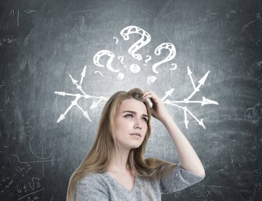 Sarışın kadın çizilmemesi baş, sorular, okları