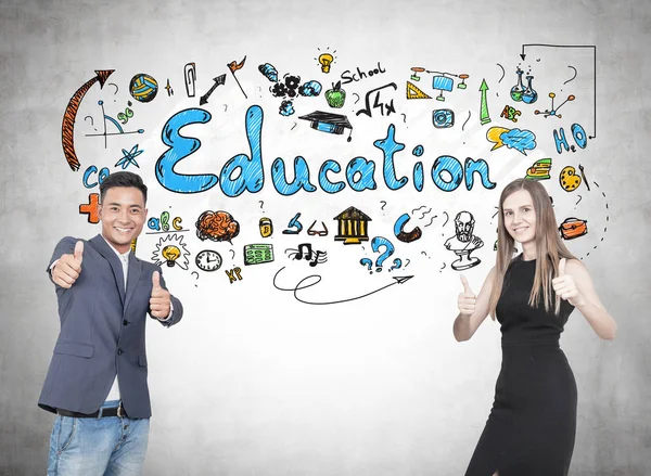 Asyalı sarışın kadın, eğitim ve