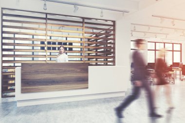 Beyaz ve ahşap Resepsiyon, closeup insanlar yan