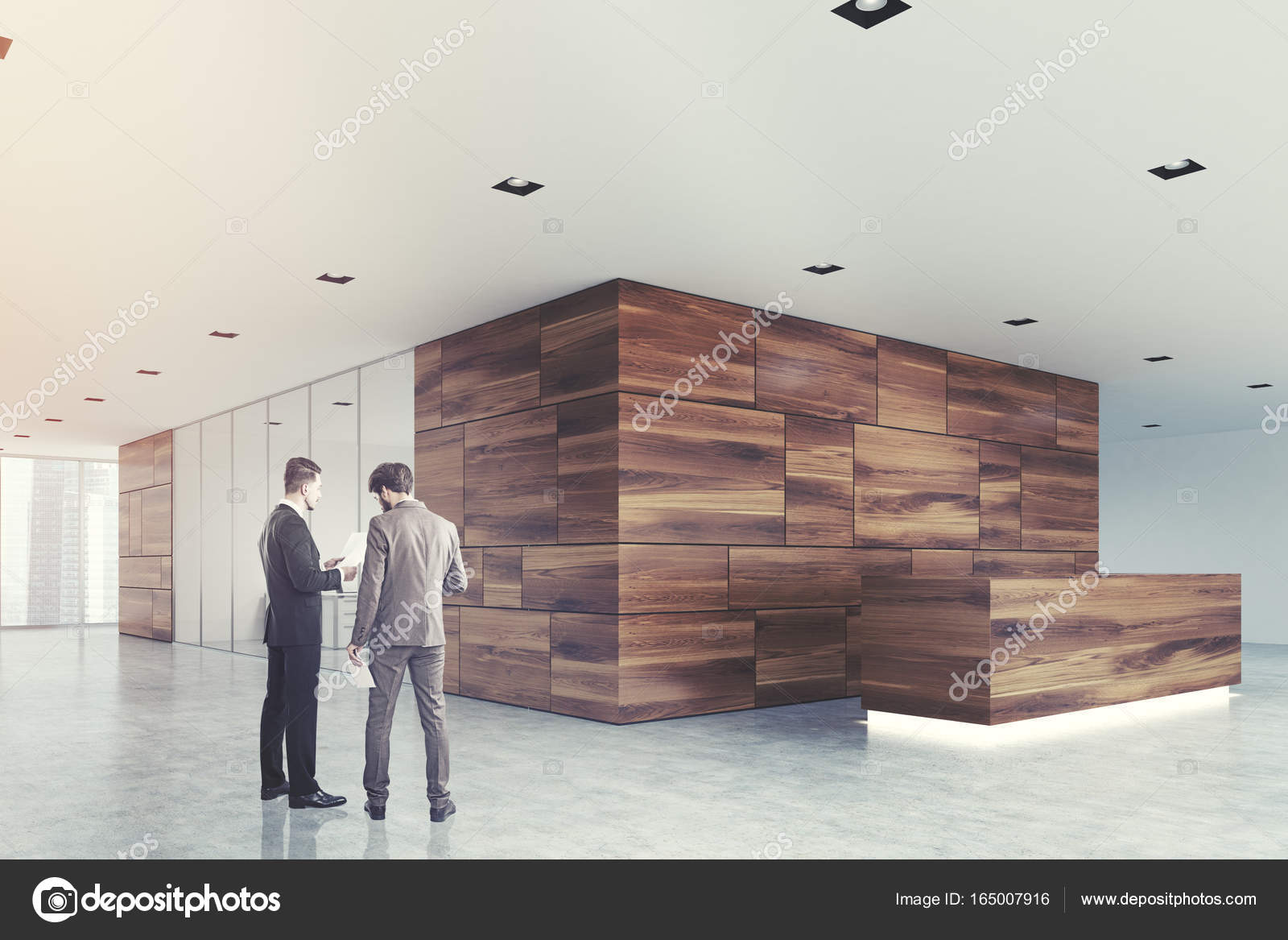 Aus Holz und Glas Rezeption Lobby Seite, Männer — Stockfoto ... Aus Holz und Glas Rezeption Lobby Seite, Männer — Stockfoto ...